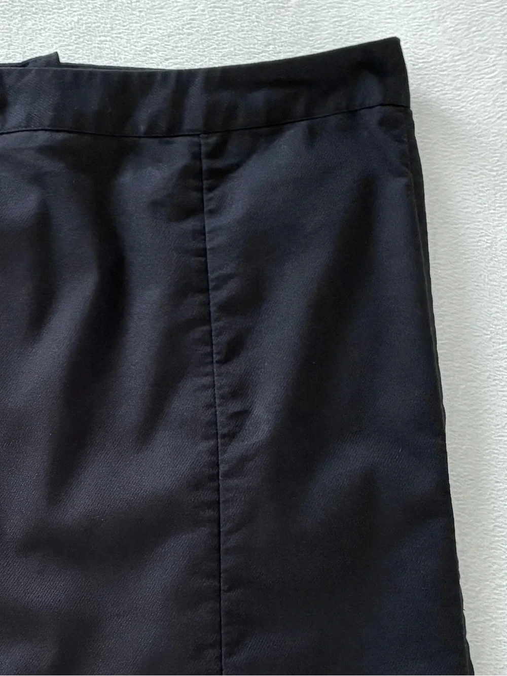 White House Black Market Skirt 12 Black Pleated Back Hem Stretch Classic Office